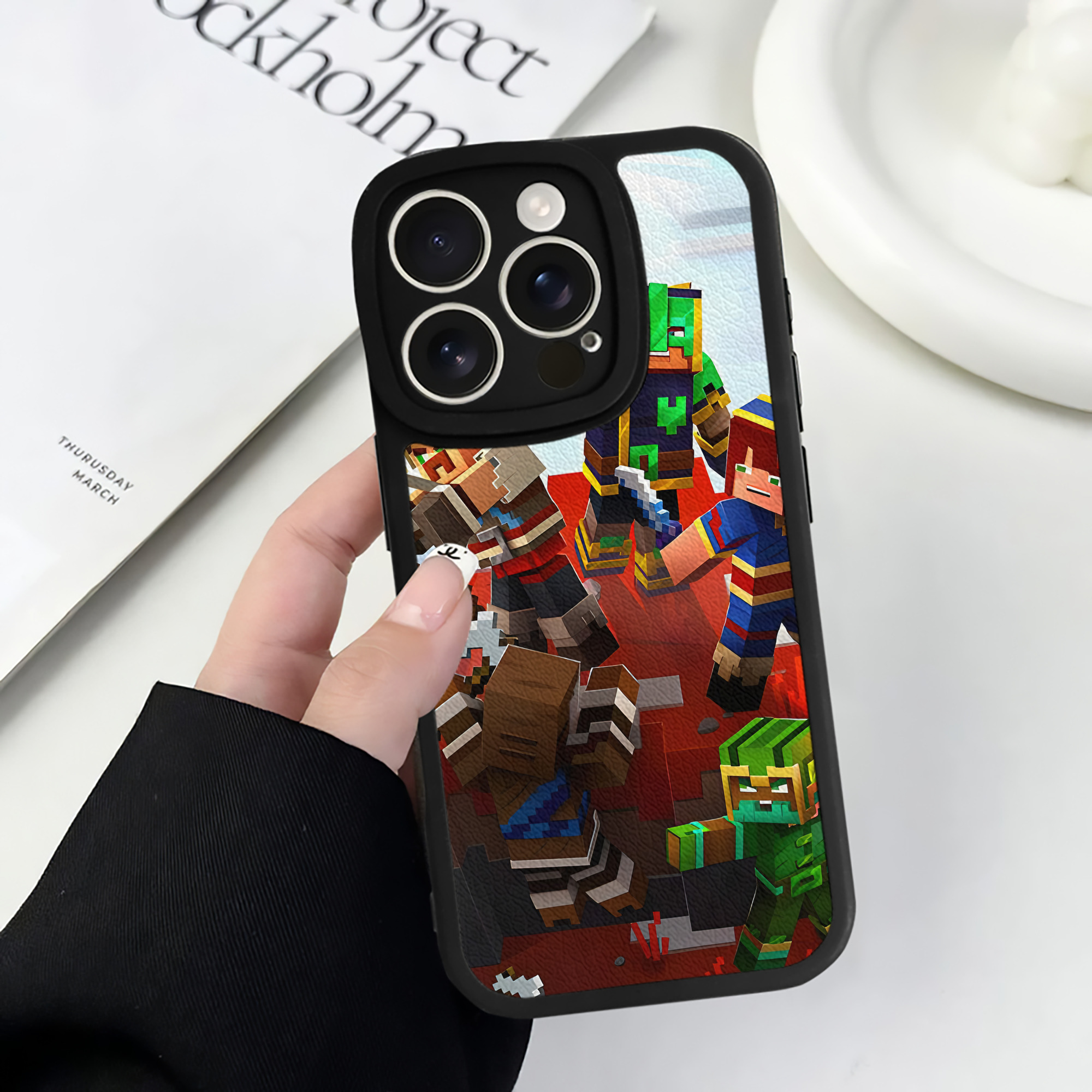 （画像用） マインクラフト ブロックの世界 Minecraft MC Block world 【iPhone 16シリーズ対応】シリコンスマホケース（レザー調） 材質：シリコン